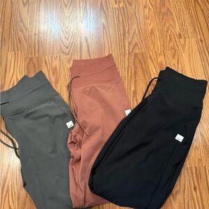 Vuori daily joggers